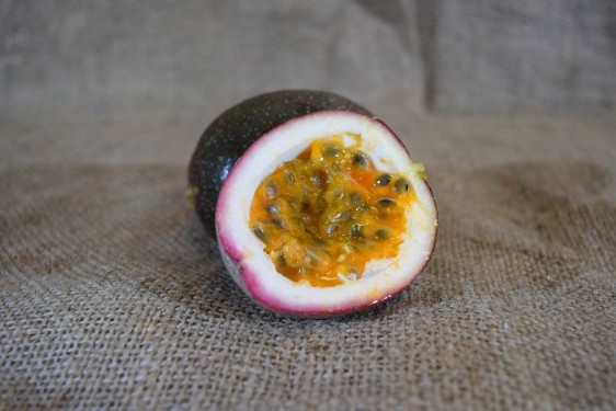 Passionfruit (100g)