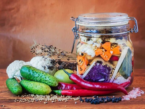the-ultimate-guide-to-fermented-foods-1200x900