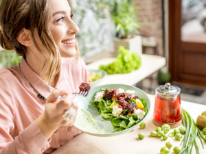 The Power of Eating Healthy: Top 10 Benefits of Organic Eating for you and the Environment